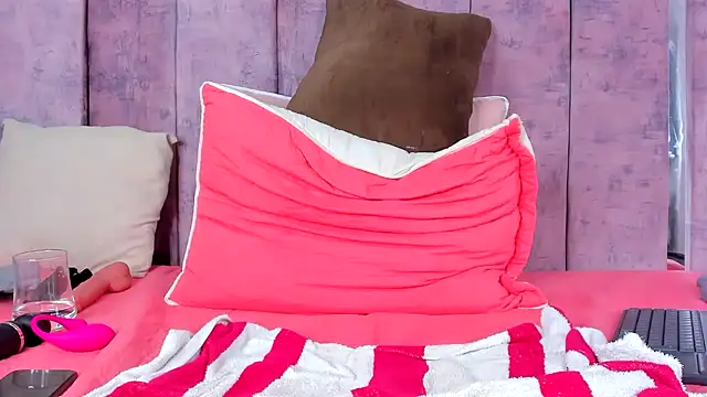 AshlieRoberts online show from 15, 1, 2025