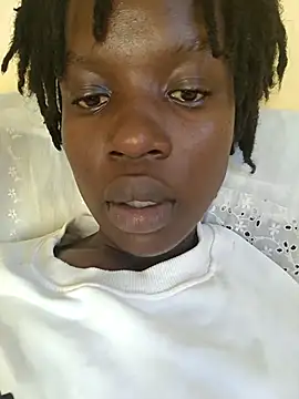 Juicylittle slute online show from 12, 10, 2025