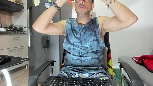 latinmartin73 online show from 6, 1, 2025