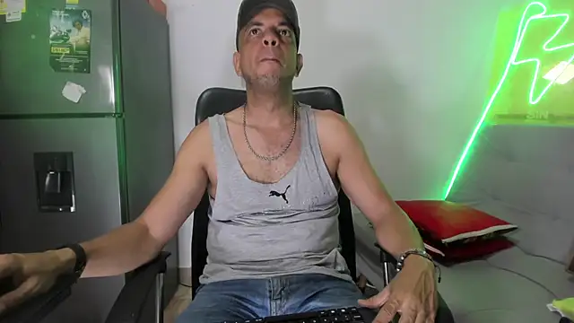 latinmartin73 online show from 11, 1, 2025