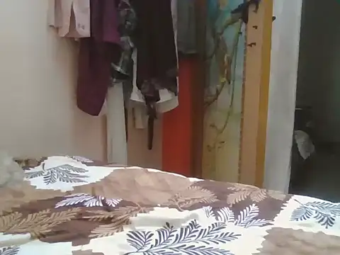 Snapshot of G_N_R chatting on 11, 10, 2025 G N R online show from 11, 10, 2025