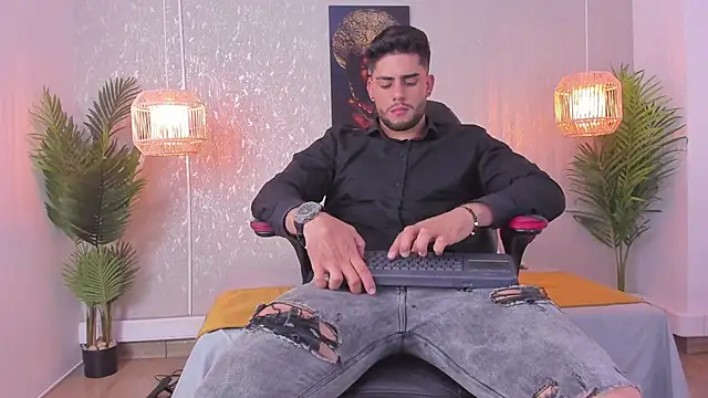 Colt Perci online show from 21, 1, 2025