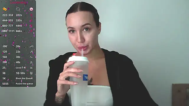 Snapshot of Stasia_Queen chatting on 5, 12, 2024 Stasia Queen online show from 5, 12, 2024