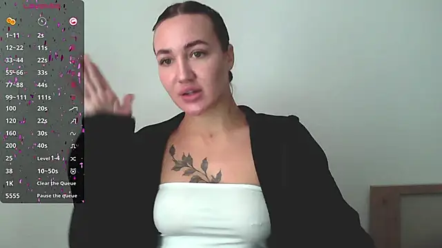 Snapshot of Stasia_Queen chatting on 9, 12, 2024 Stasia Queen online show from 9, 12, 2024