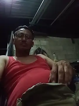 Snapshot of Andresguz35 chatting on 9, 11, 2025 Andresguz35 online show from 9, 11, 2025