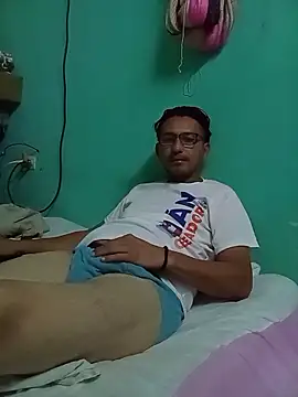 Snapshot of Andresguz35 chatting on 11, 11, 2025 Andresguz35 online show from 11, 11, 2025