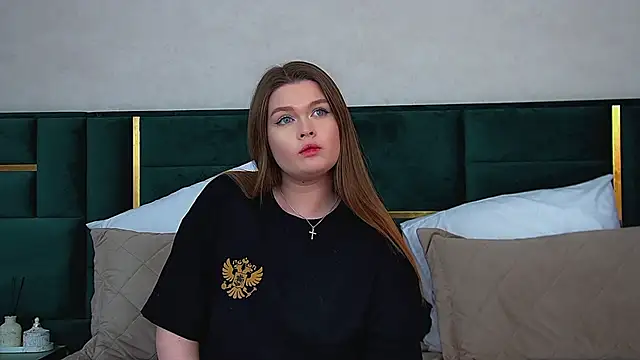 CrystalLyons online show from 17, 2, 2026