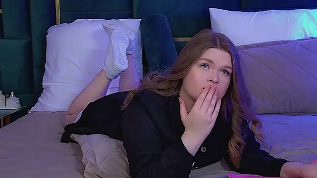 CrystalLyons online show from 22, 3, 2026