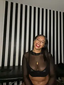 Snapshot of bigbootyjayda chatting on 17, 12, 2024 bigbootyjayda online show from 17, 12, 2024