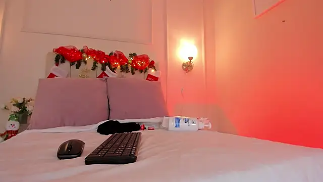 dani skinny  online show from 4, 12, 2024