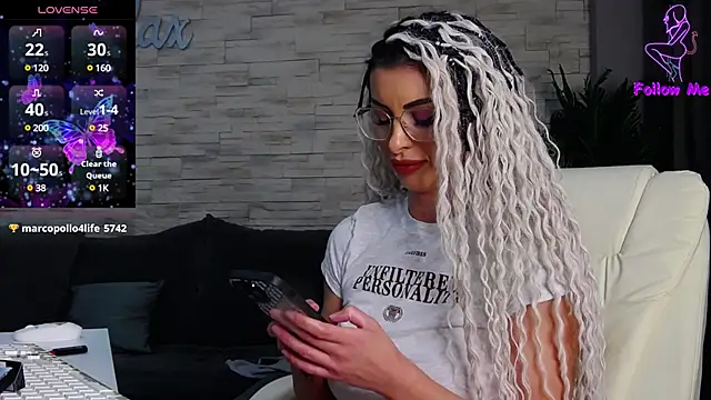 VictoriaMazze online show from 14, 12, 2024