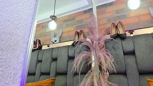 Snapshot of JESSYCORTES chatting on 18, 10, 2025 JESSYCORTES online show from 18, 10, 2025