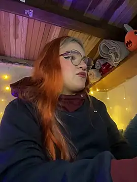 SophiaWeestt99 online show from 4, 2, 2026