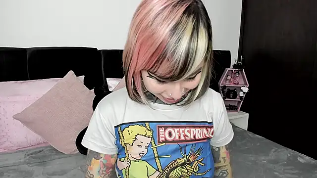 NikkiRamone online show from 21, 1, 2025