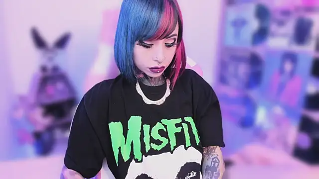 NikkiRamone online show from 6, 11, 2025