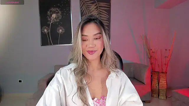 RebeccaHudson online show from 15, 1, 2025