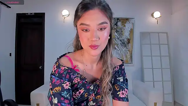 RebeccaHudson online show from 23, 1, 2025