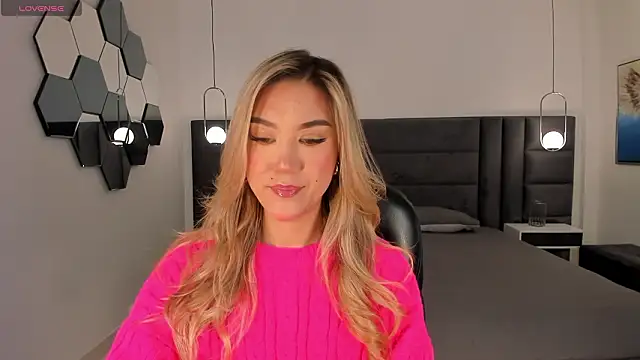 RebeccaHudson online show from 8, 2, 2026