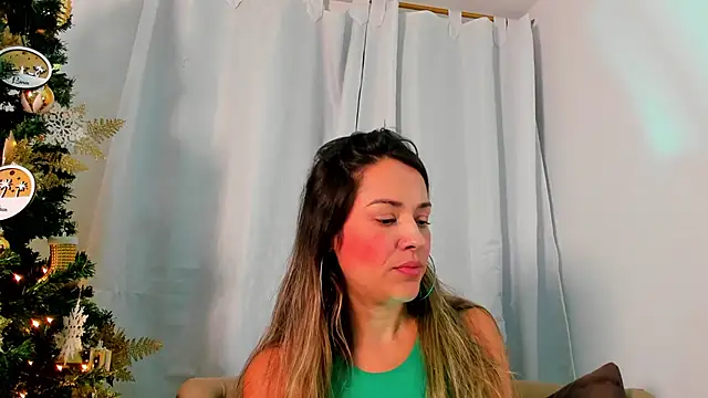 camilawm19 online show from 10, 12, 2024