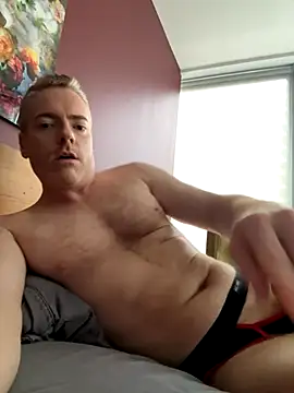 Gingerbushguy online show from 2, 11, 2025