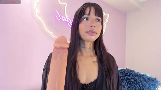 Torimonroe  online show from 17, 3, 2026