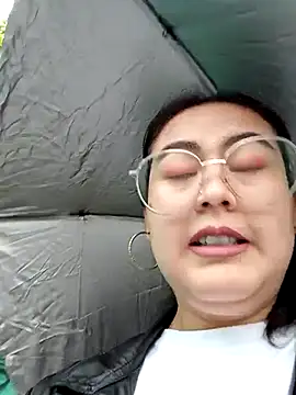 lara moon25 online show from 18, 3, 2025