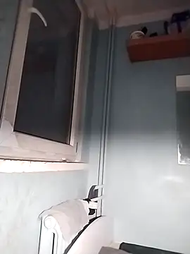 Snapshot of Andrzej-M chatting on 8, 11, 2025 Andrzej-M online show from 8, 11, 2025