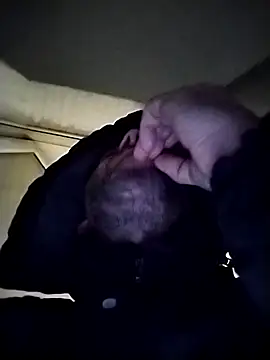 Snapshot of Andrzej-M chatting on 16, 11, 2025 Andrzej-M online show from 16, 11, 2025