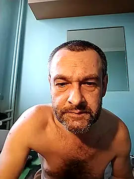 Snapshot of Andrzej-M chatting on 20, 11, 2025 Andrzej-M online show from 20, 11, 2025