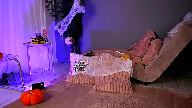 Snapshot of BetsyGonzale chatting on 29, 10, 2025 BetsyGonzale online show from 29, 10, 2025