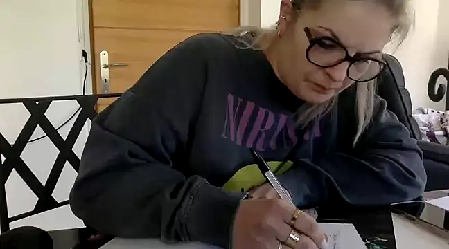 Snapshot of vanillesoumise chatting on 18, 3, 2025 vanillesoumise online show from 18, 3, 2025