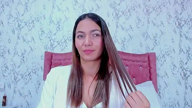 Mia Malkovaa  online show from 15, 10, 2025