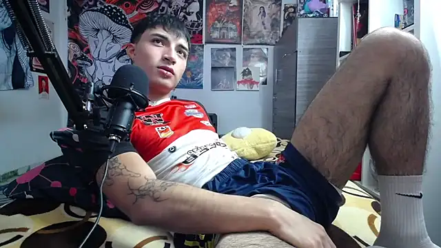 Snapshot of dylan_fun18 chatting on 4, 4, 2026 dylan fun18 online show from 4, 4, 2026