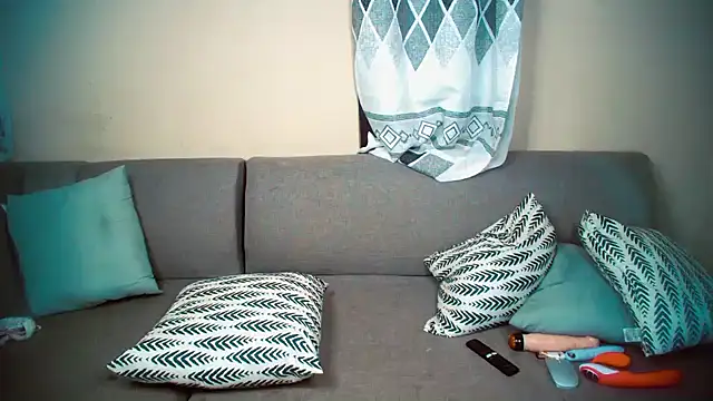 Snapshot of GoldenPussyXOXO chatting on 18, 12, 2024 GoldenPussyXOXO online show from 18, 12, 2024