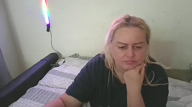 Meliss Official9 online show from 7, 2, 2025