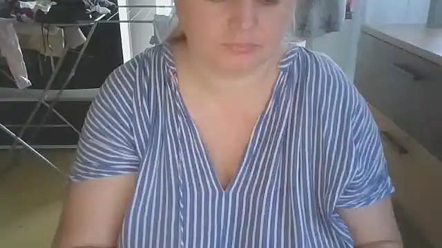 Meliss Official9 online show from 3, 3, 2025