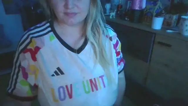 Meliss Official9 online show from 16, 1, 2026