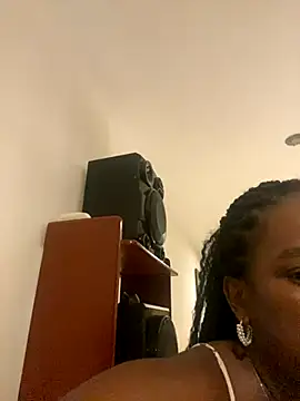 Snapshot of AkiraHomers chatting on 4, 12, 2024 AkiraHomers online show from 4, 12, 2024