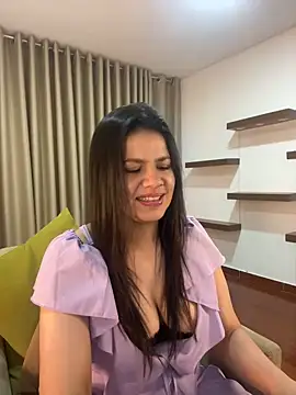 Snapshot of Alice_Biel chatting on 3, 1, 2025 Alice Biel online show from 3, 1, 2025