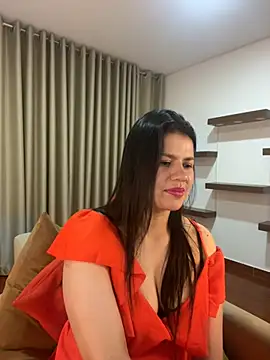 Snapshot of Alice_Biel chatting on 5, 1, 2025 Alice Biel online show from 5, 1, 2025