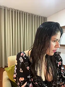 Snapshot of Alice_Biel chatting on 12, 1, 2025 Alice Biel online show from 12, 1, 2025