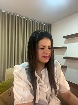 Snapshot of Alice_Biel chatting on 14, 1, 2025 Alice Biel online show from 14, 1, 2025