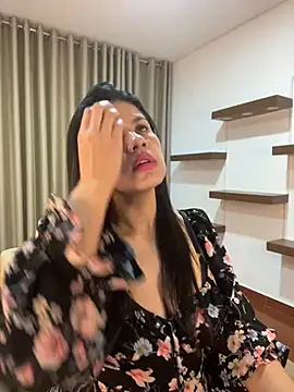 Snapshot of Alice_Biel chatting on 8, 2, 2025 Alice Biel online show from 8, 2, 2025