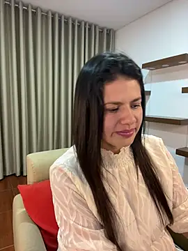 Snapshot of Alice_Biel chatting on 26, 2, 2025 Alice Biel online show from 26, 2, 2025