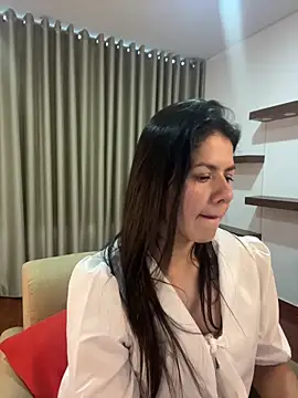 Snapshot of Alice_Biel chatting on 15, 3, 2025 Alice Biel online show from 15, 3, 2025