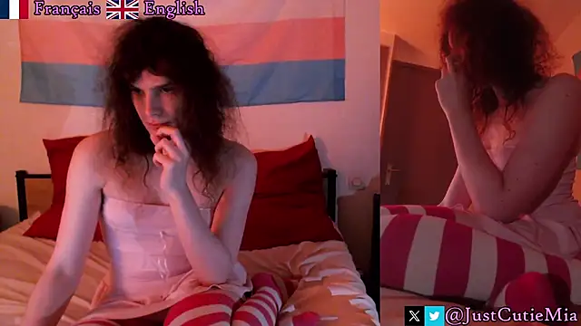 Snapshot of JustCutieMia chatting on 25, 11, 2025 JustCutieMia online show from 25, 11, 2025