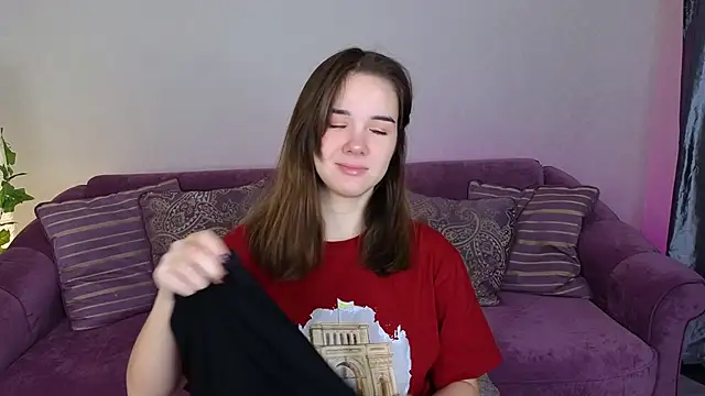 LindaRobertz online show from 18, 1, 2025