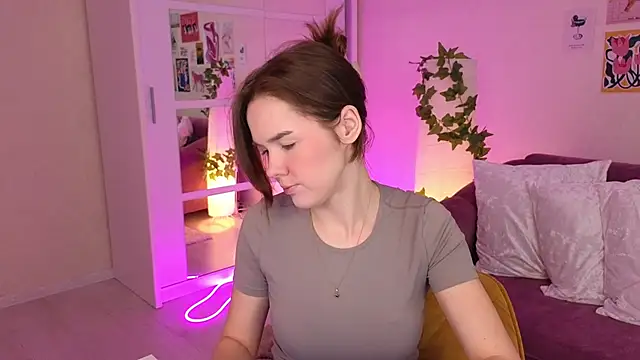 LindaRobertz online show from 22, 3, 2025