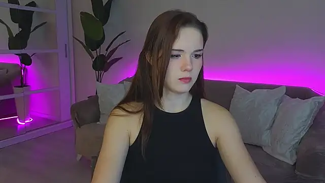 LindaRobertz online show from 10, 10, 2025