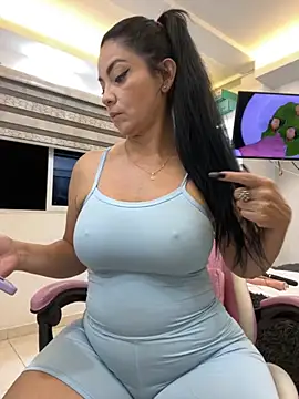 Hot beauty   online show from 13, 11, 2025